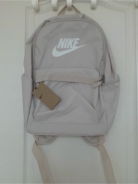 Nike Heritage Backpack 2.0 Tan Beige NWT Move To Zero Laptop Bag DC4244-104